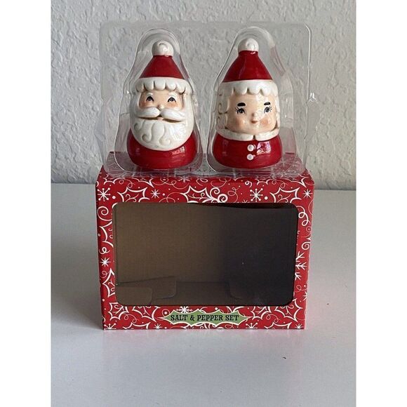 Santa And Mrs Claus Shakers 3" Salt Pepper Winter Christmas Johanna Parker NEW - Picture 2 of 9